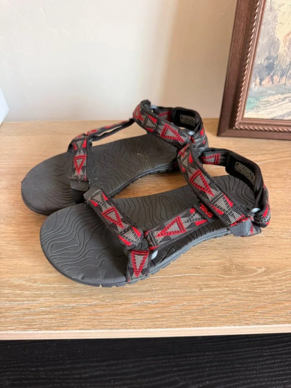 Teva Hurricane Sandals XLT 2 Sport Black Red & Gray Triangle Pattern Kids 3